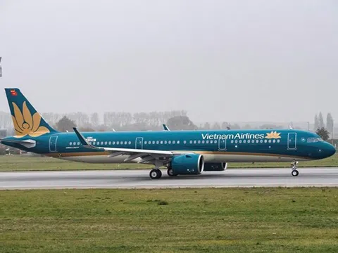 Hàng loạt ngân hàng cấp cho Vietnam Airlines hơn 5.000 tỷ vốn vay ngắn hạn trong 6 tháng, kiểm toán vẫn nghi ngờ về khả năng hoạt động liên tục